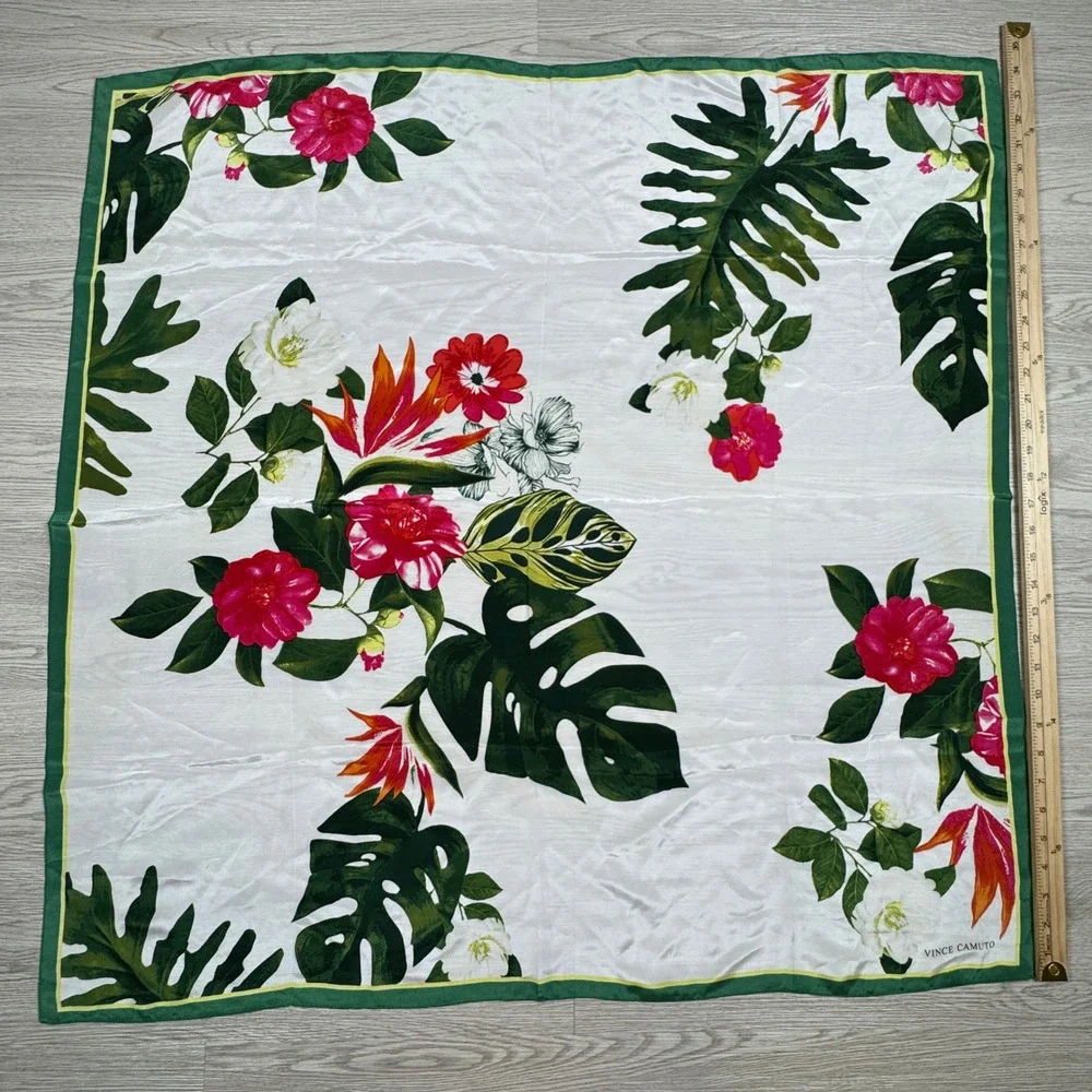 Vince Camuto Women Scarf‎ Square Tropical Floral Monstera Green White 34x34